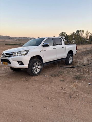 מודעת רכב טויוטה היילקס