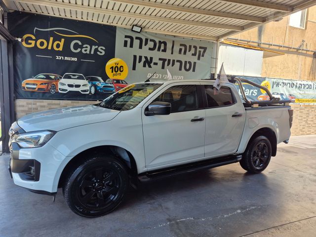 איסוזו די-מקס