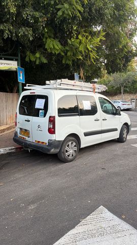 מודעת רכב סיטרואן ברלינגו