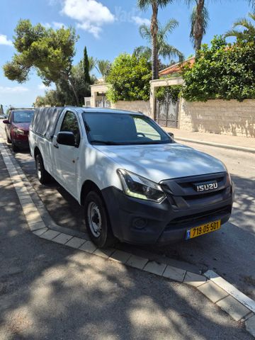 איסוזו די-מקס