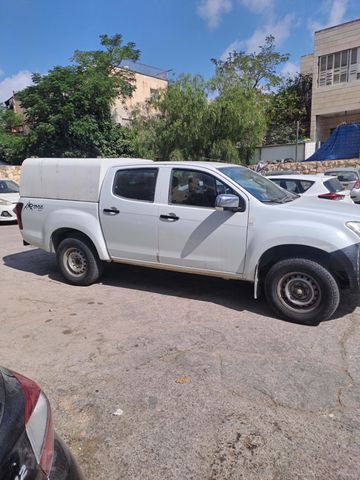 מודעת רכב איסוזו די-מקס