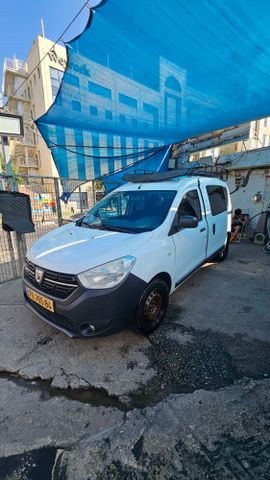 דאצ'יה דוקר