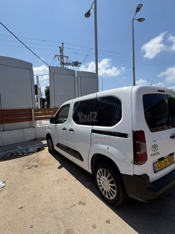 טויוטה פרואייס סיטי