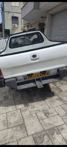 סובארו טנדר (בראט)