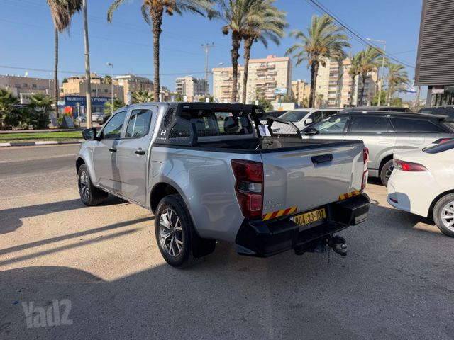 איסוזו די-מקס