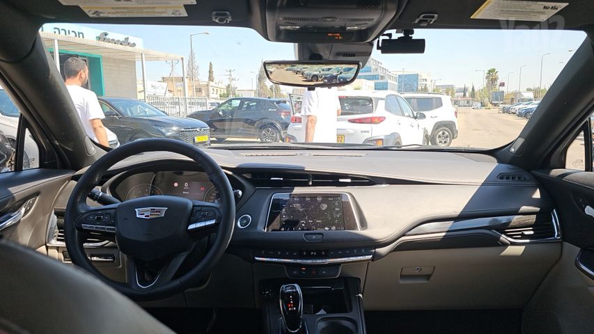 קאדילק XT4