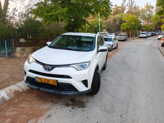 טויוטה RAV4