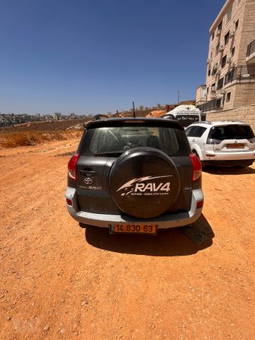 מודעת רכב טויוטה RAV4