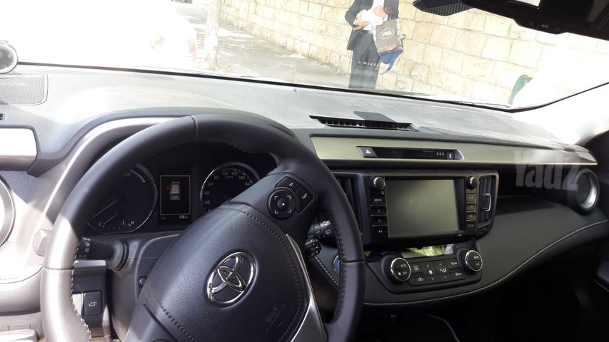 מודעת רכב טויוטה RAV4
