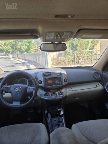 טויוטה RAV4