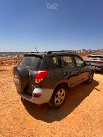 טויוטה RAV4