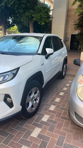 טויוטה RAV4