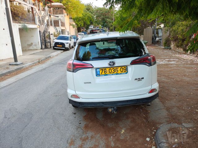 טויוטה RAV4