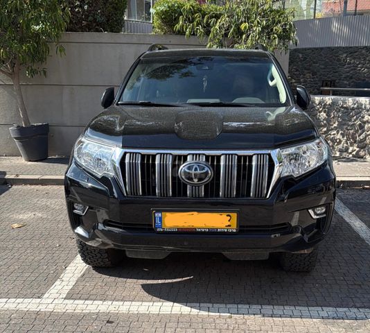 טויוטה לנד קרוזר