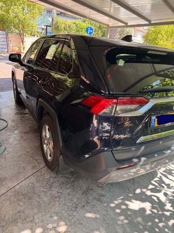 טויוטה RAV4