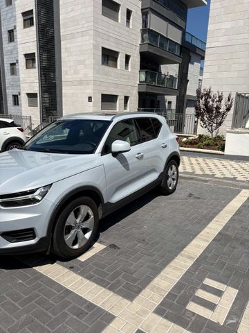 וולוו XC40