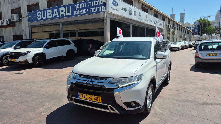 מודעת רכב מיצובישי אאוטלנדר