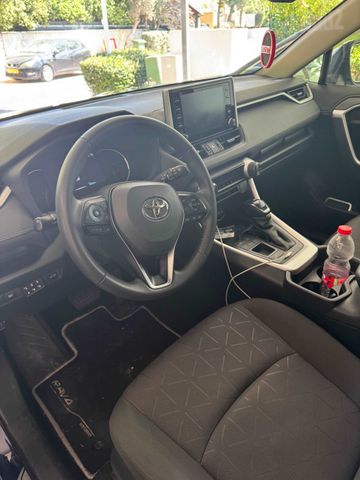 טויוטה RAV4
