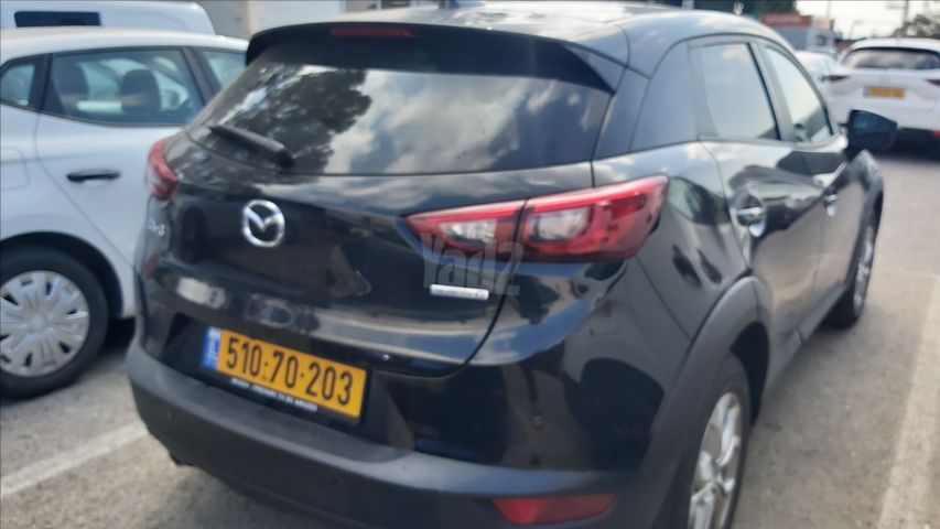 מודעת רכב מאזדה CX-3