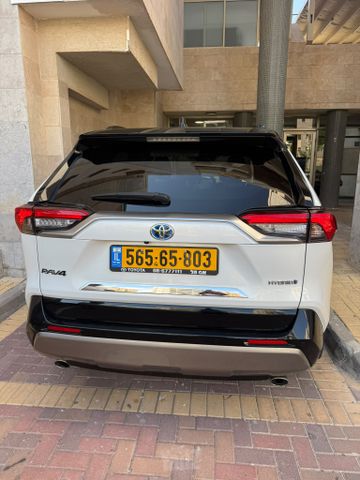 מודעת רכב טויוטה RAV4