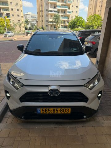 טויוטה RAV4