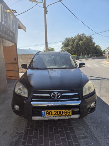 מודעת רכב טויוטה RAV4