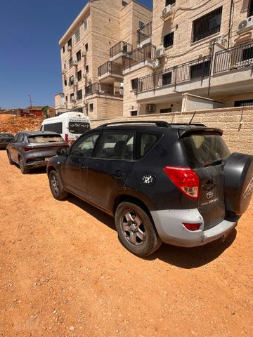 טויוטה RAV4