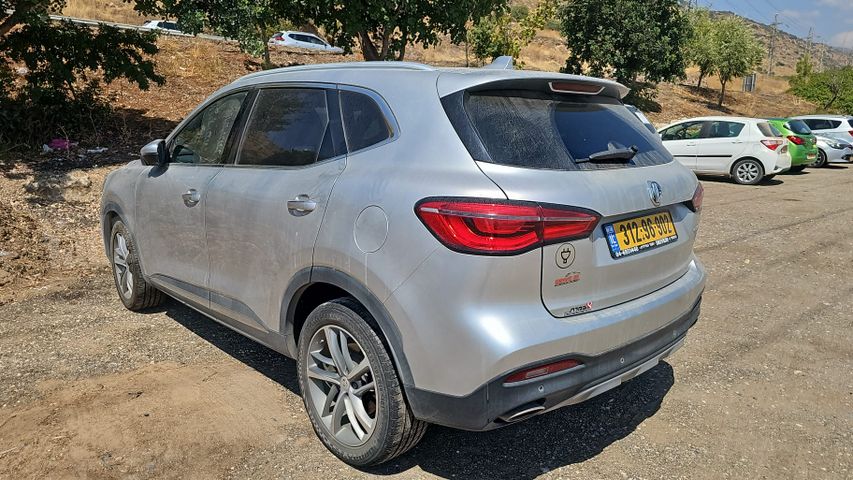 מודעת רכב אם ג'י EHS PHEV
