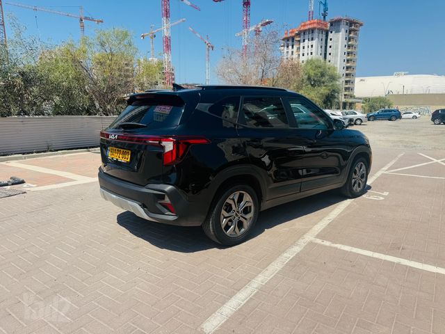 קיה סלטוס