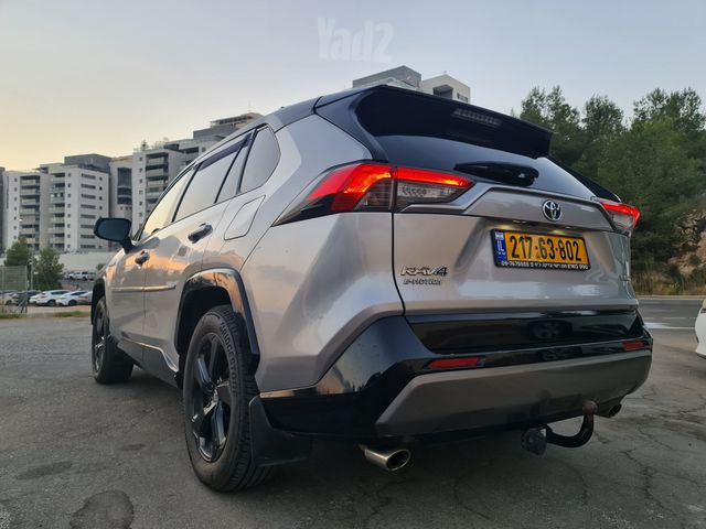טויוטה RAV4