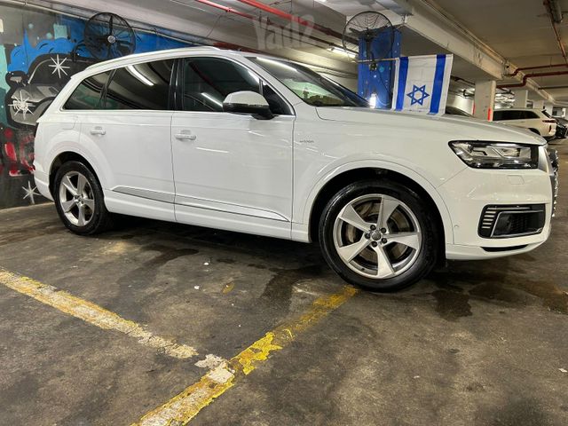 אאודי Q7