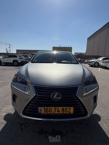 לקסוס NX