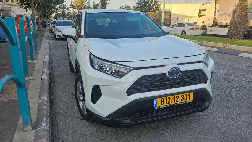 מודעת רכב טויוטה RAV4