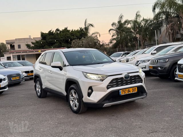 טויוטה RAV4