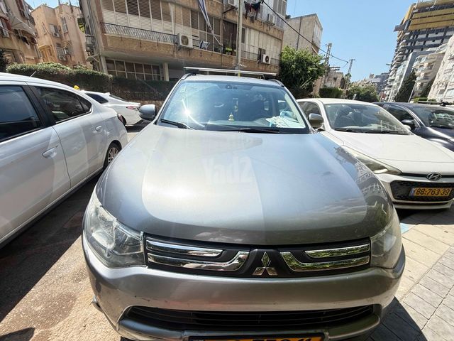 מיצובישי אאוטלנדר