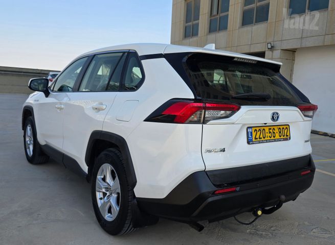 טויוטה RAV4