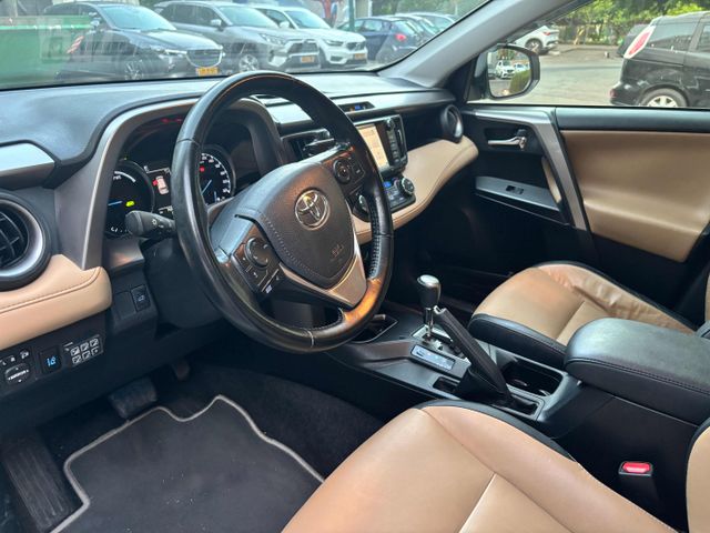 טויוטה RAV4