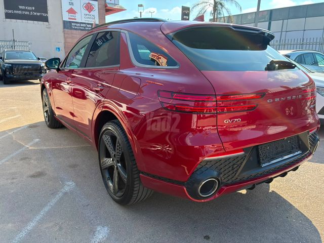 ג'נסיס GV70
