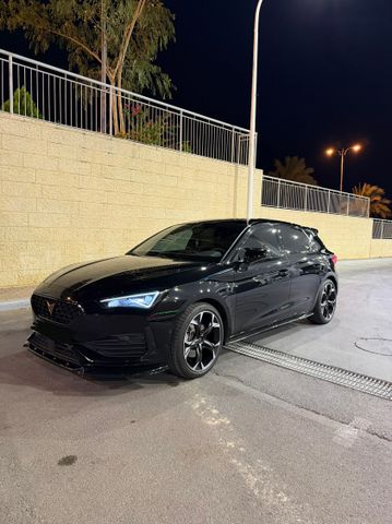 קופרה לאון