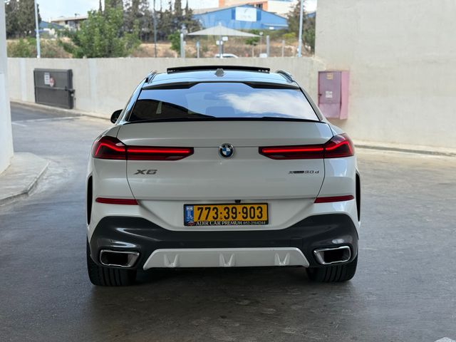 ב מ וו X6