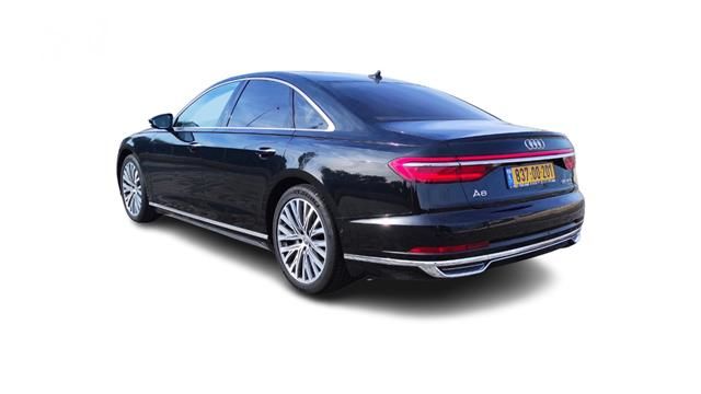 אאודי A8