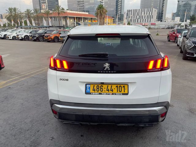 פיג'ו 3008