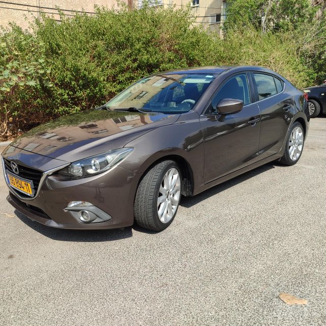 מודעת רכב מאזדה 3