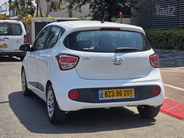 יונדאי i10