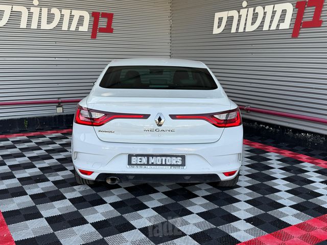 רנו מגאן