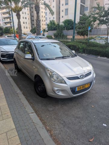 יונדאי i20