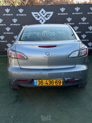 מאזדה 3