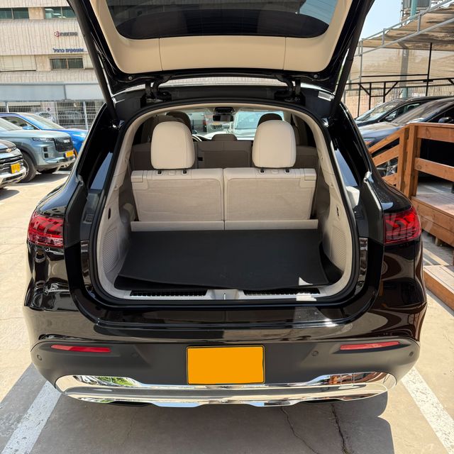 מרצדס-בנץ EQS SUV