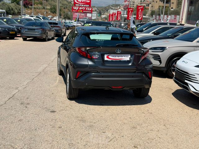 טויוטה C-HR