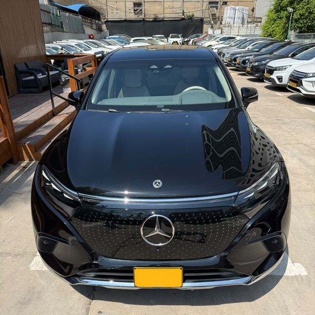 מרצדס-בנץ EQS SUV